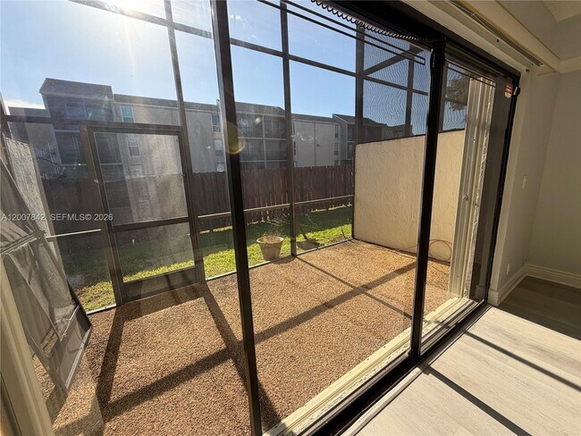 Building Photo - 4403 SW 70th Terrace