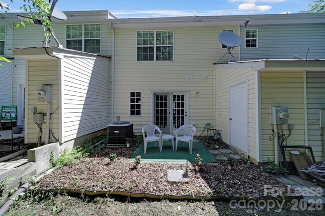 Building Photo - 232 Butler Pl