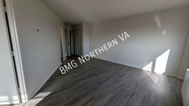 Building Photo - 5340 Holmes Run Pkwy