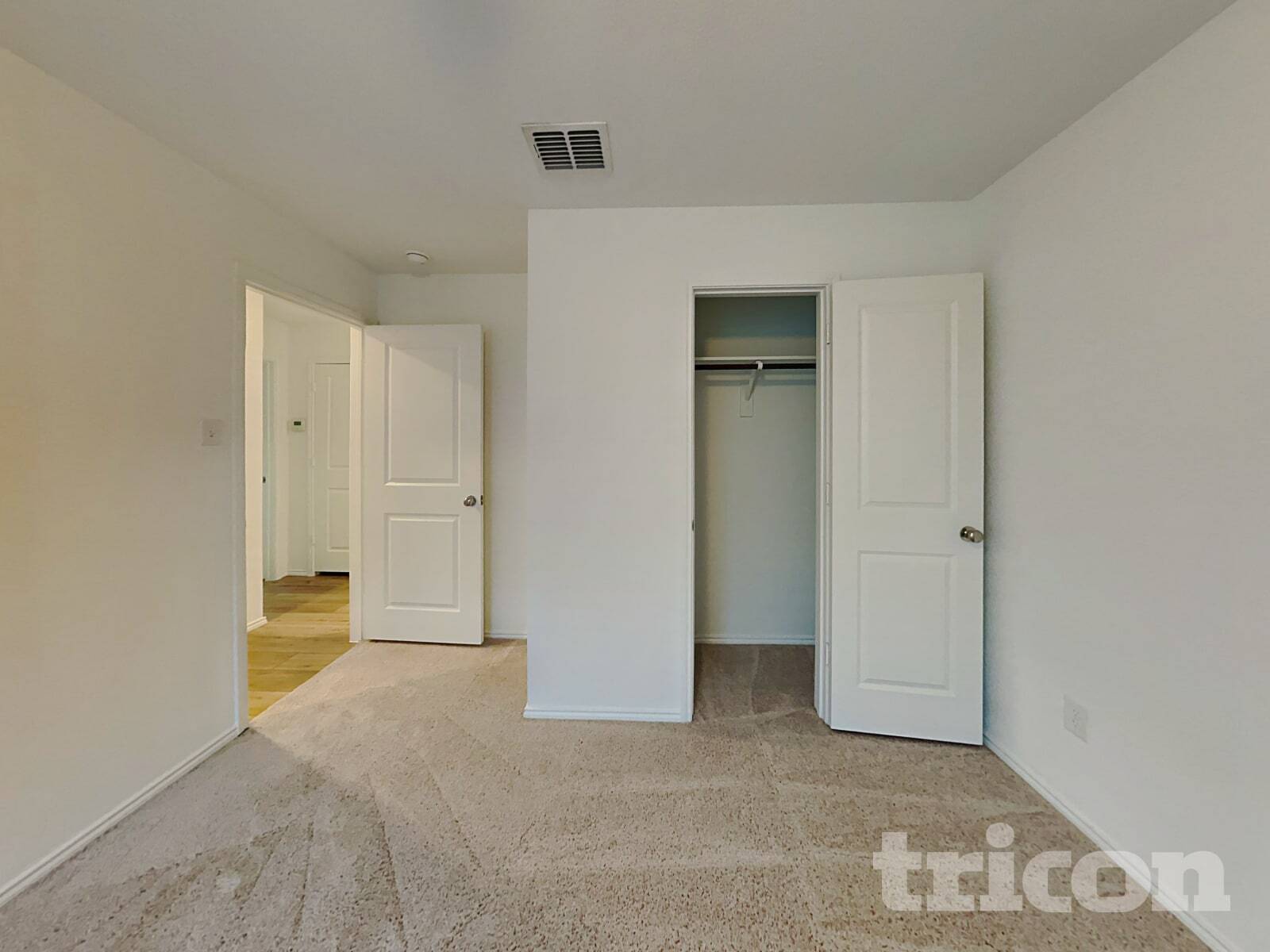 Building Photo - 617 Dashwood Dr