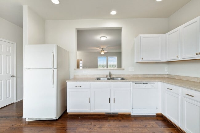 Building Photo - 7306 Countryside Grove