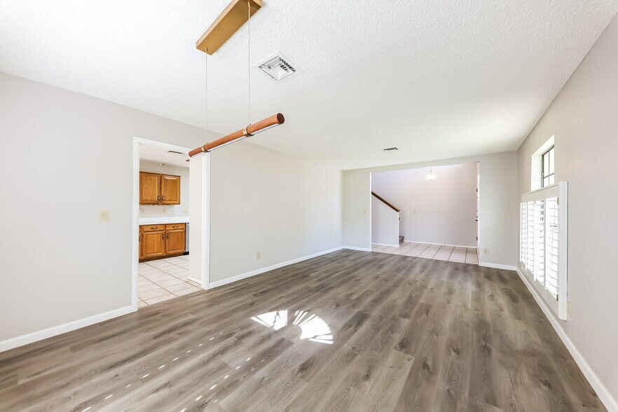 Building Photo - 7127 W Morrow Dr