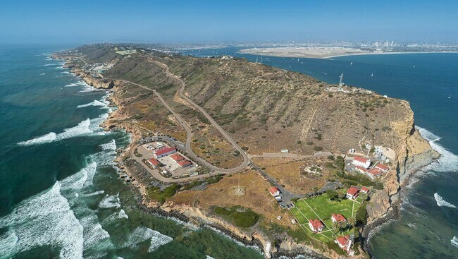 Building Photo - 5042 W Point Loma Blvd