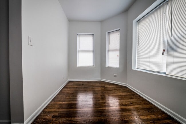 Building Photo - 7300 S Yates Blvd 2347-59 E 73rd Chicago, IL 60649