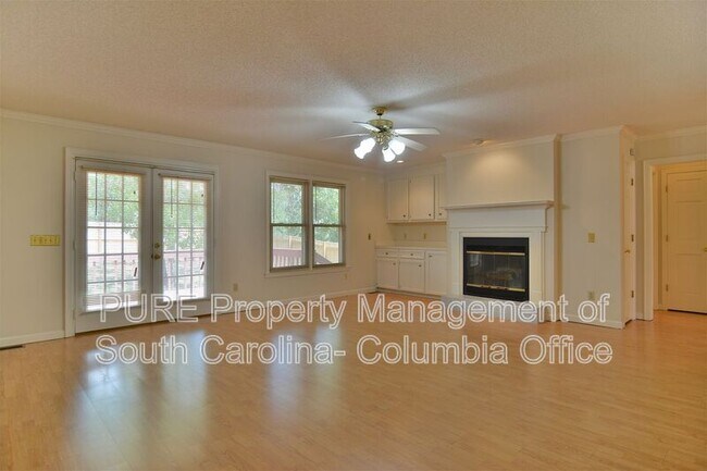 Building Photo - 517 Sparkleberry Ln