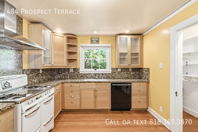 Building Photo - 484 Prospect Terrace