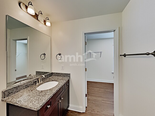 Building Photo - 179 Makenna Dr