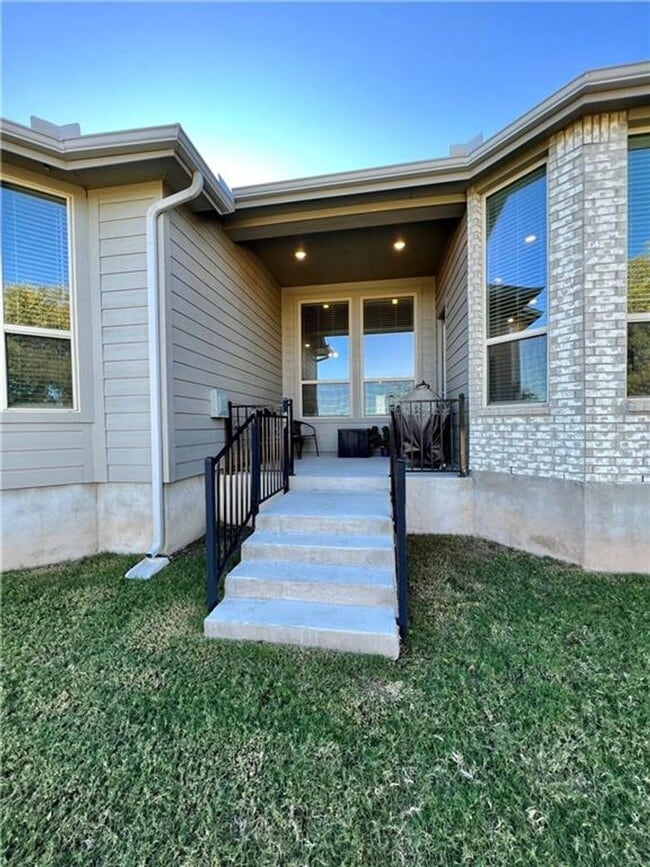 Building Photo - HONEY STOP THE CAR!!!!  Siena Subdivision/ 4 bedroom/Single Story/Round Rock / Hutto ISD