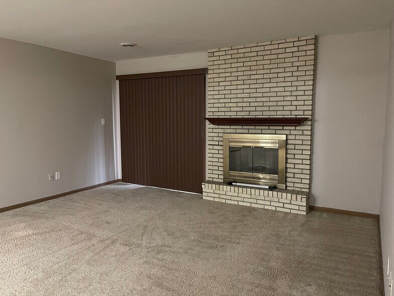 Building Photo - 2109 Porte Deleau Ct