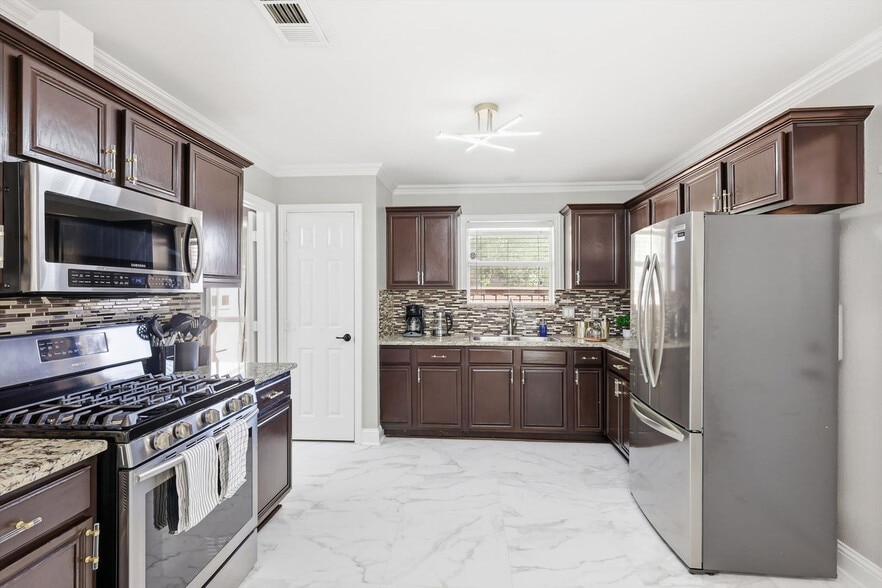 Building Photo - 2720 Wild Grove Ln