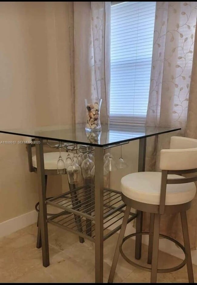 Building Photo - 2228 Polk St