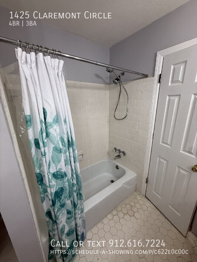 Building Photo - 1425 Claremont Cir