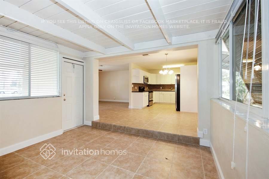 Building Photo - 1201 NE 26th Terrace