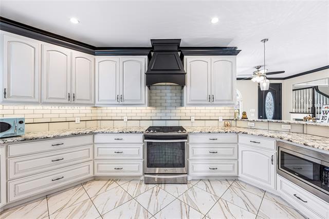 Building Photo - 5602 Willowbrook Dr