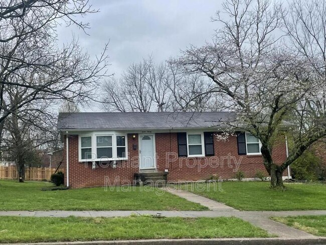 Building Photo - 1220 Gainesway Dr