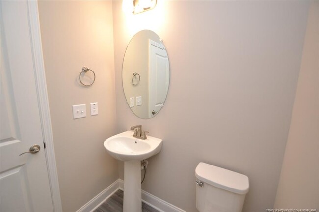 Building Photo - 8531 Secreto Dr