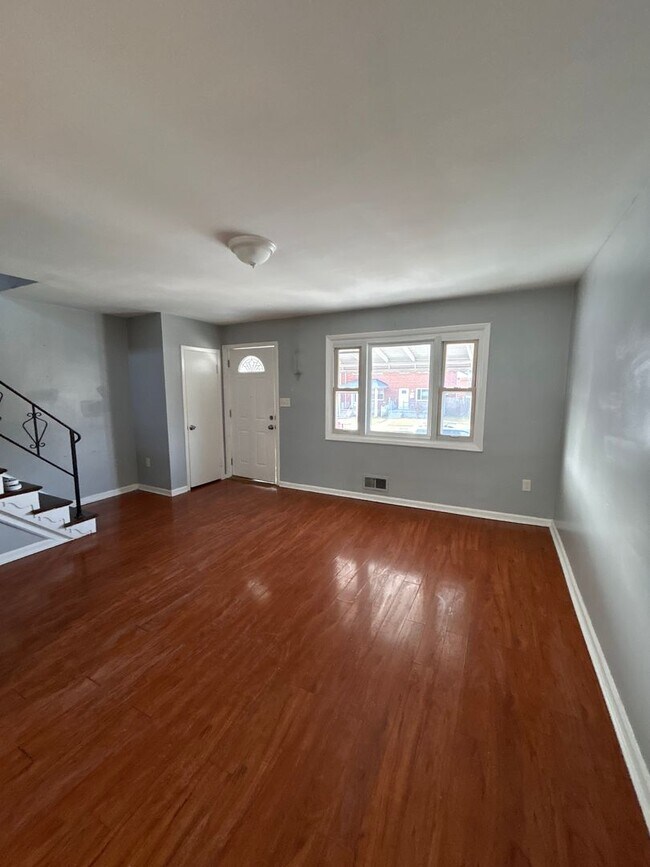 Building Photo - 1409 Nicolay Way