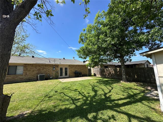 Building Photo - 504 Woodcrest Way