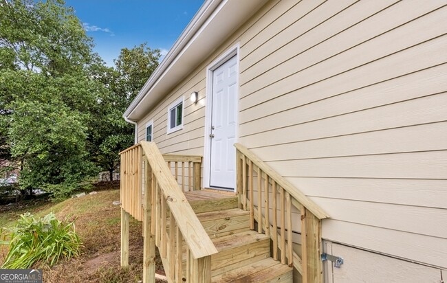 Building Photo - 2502 Park Dr