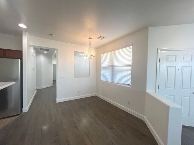 Building Photo - Stylish single-story living with 3 bedrooms, 2 baths, plus a versatile den — 1,489 sq ft of comfo...
