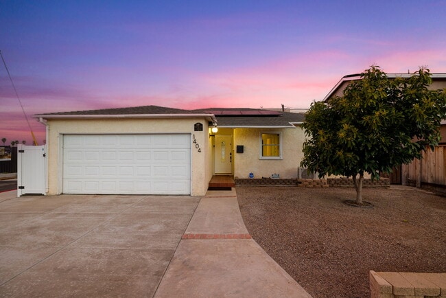 Building Photo - 1404 Lieta St