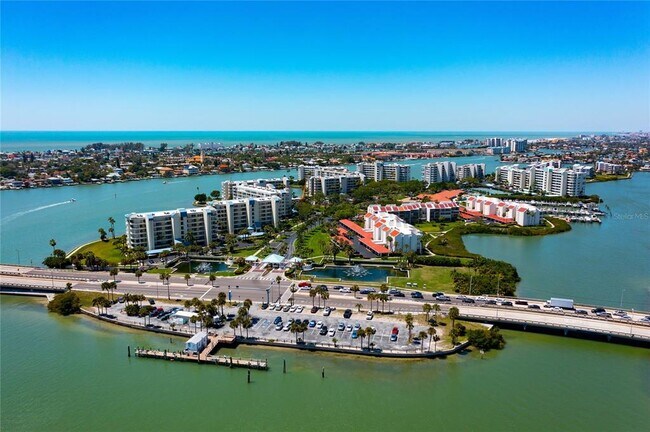 Building Photo - 7907 Sailboat Key Blvd S