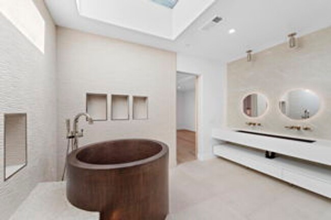 Building Photo - Brand New build offering Elegance and Soph...