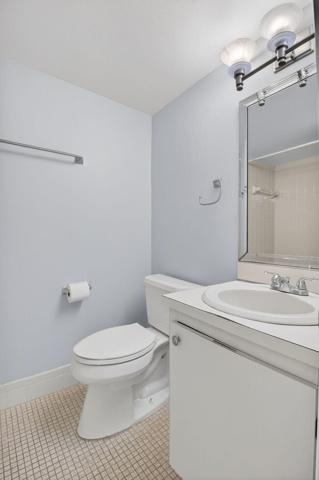 Building Photo - 7535 S Oriole Blvd