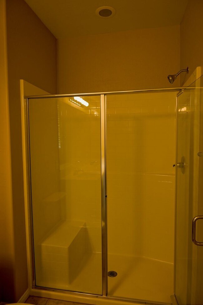 Building Photo - Beautiful 3 bed Townhome in Summerlin