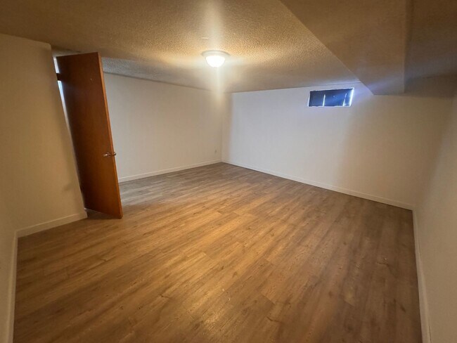 Building Photo - Welcoming 3 Bed, 1 Bath Home in Spokane *SPECIAL: $500 OFF!*