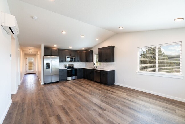 Building Photo - Brand New 2 Bedroom Duplex in SW Redmond