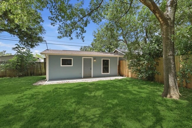 Building Photo - 3211 John Campbells Trail