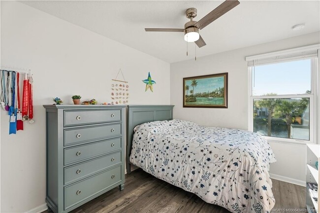 Building Photo - 3931 SE Mentmore Ln