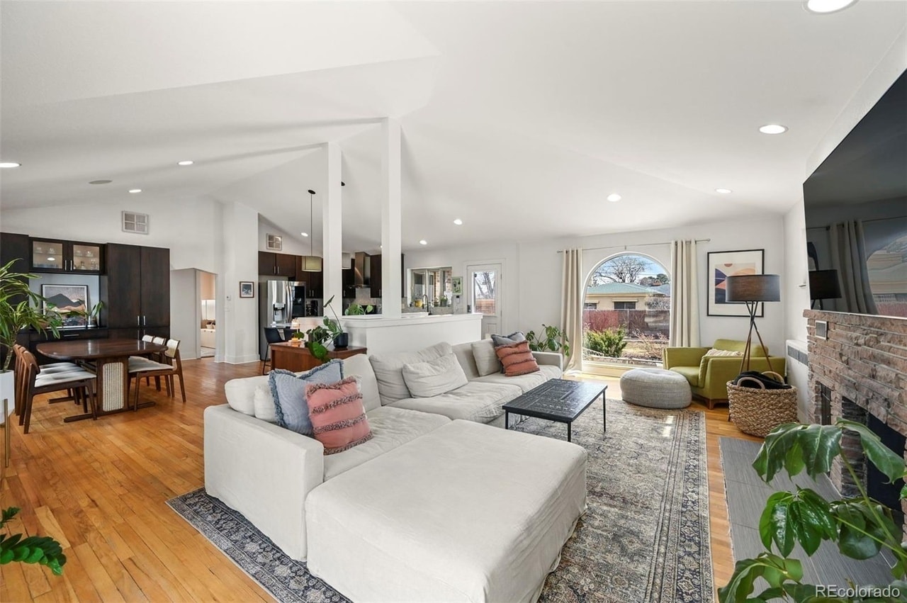 Living Room - 2576 Krameria St
