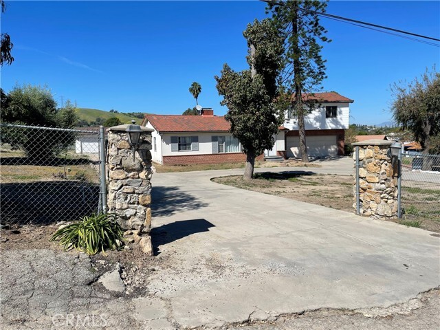 Building Photo - 2751 Batson Ave