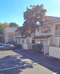 Building Photo - 463 Whalley Ave