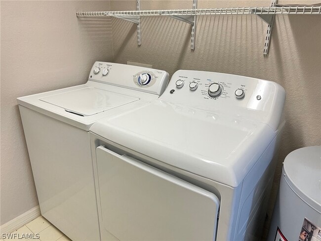 Building Photo - 8294 Key Royal Cir