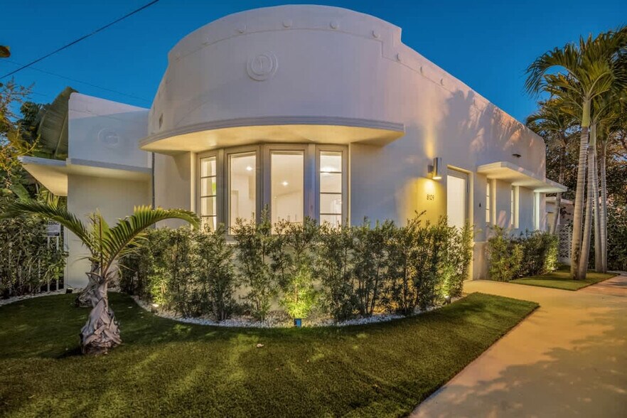 Building Photo - 8109 Harding Ave