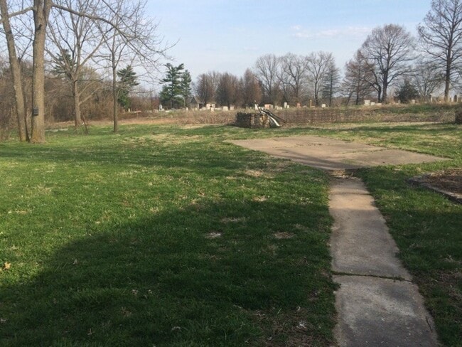 Building Photo - 1358 Pottery Rd