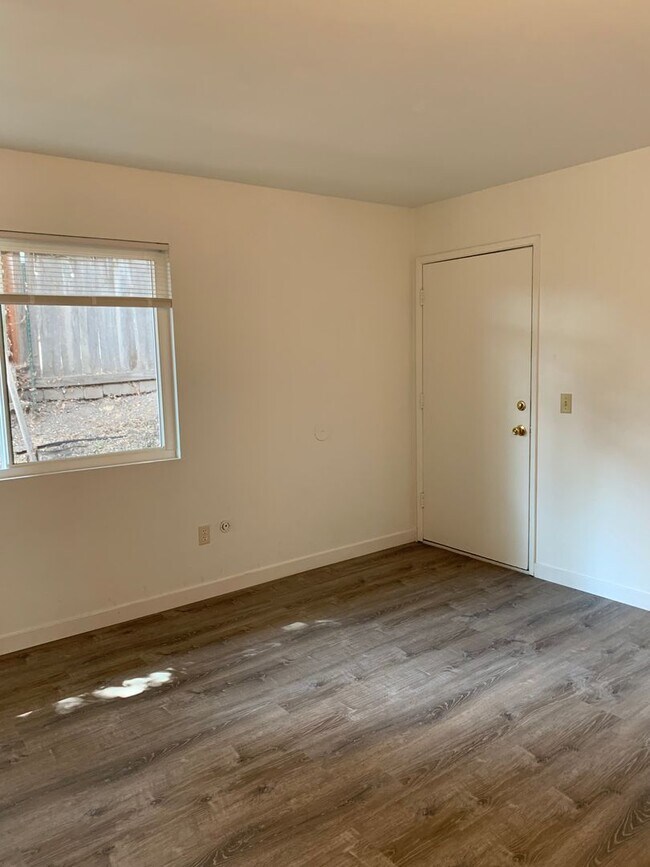 Building Photo - 2915 PARK