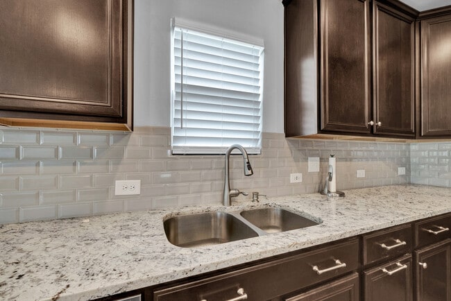 Building Photo - 3429 Longleaf Estates Dr