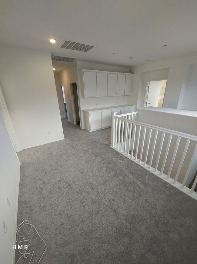 Building Photo - Stunning Two-Story Home with 4 Bedrooms an...