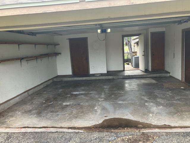 Building Photo - 12401 Shadyview Dr