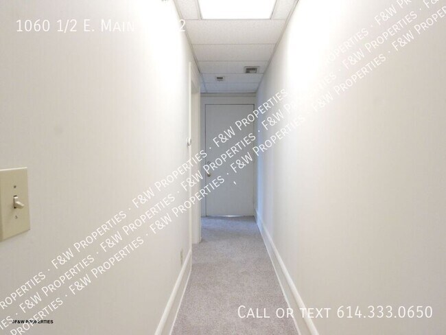 Building Photo - 1060 1/2 E. Main St.-2