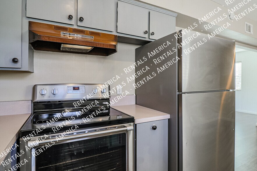 Building Photo - 4132 E Calle Redonda