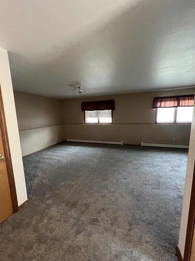 Building Photo - 4090 Bobcat Dr