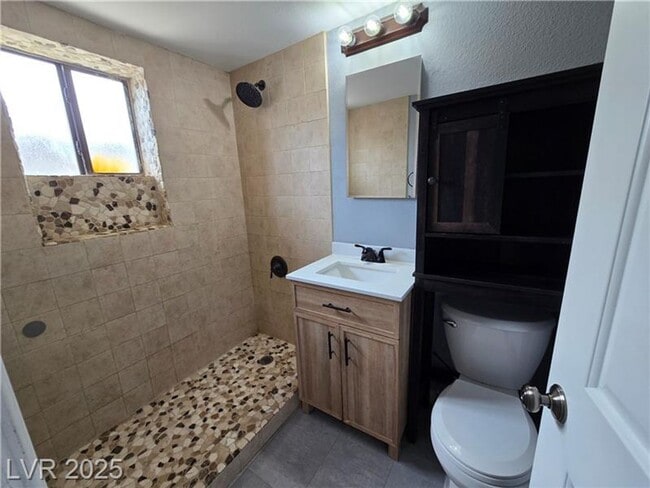 Building Photo - Remodeled Single-Story Duplex