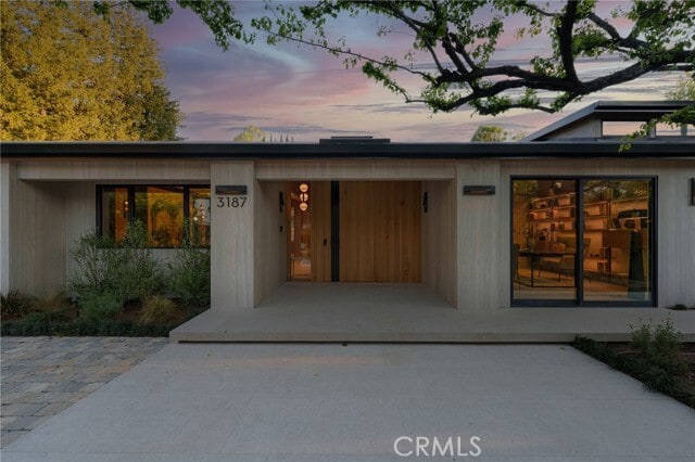 Building Photo - 3187 Oakdell Rd