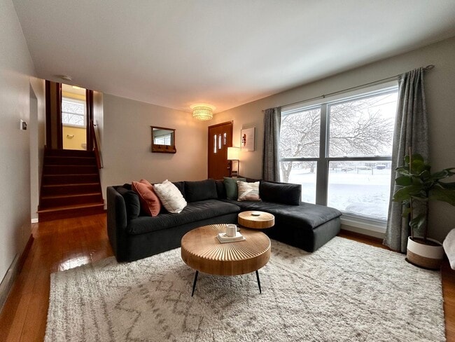 Building Photo - Four Bedroom Home in Southeast Grand Rapids