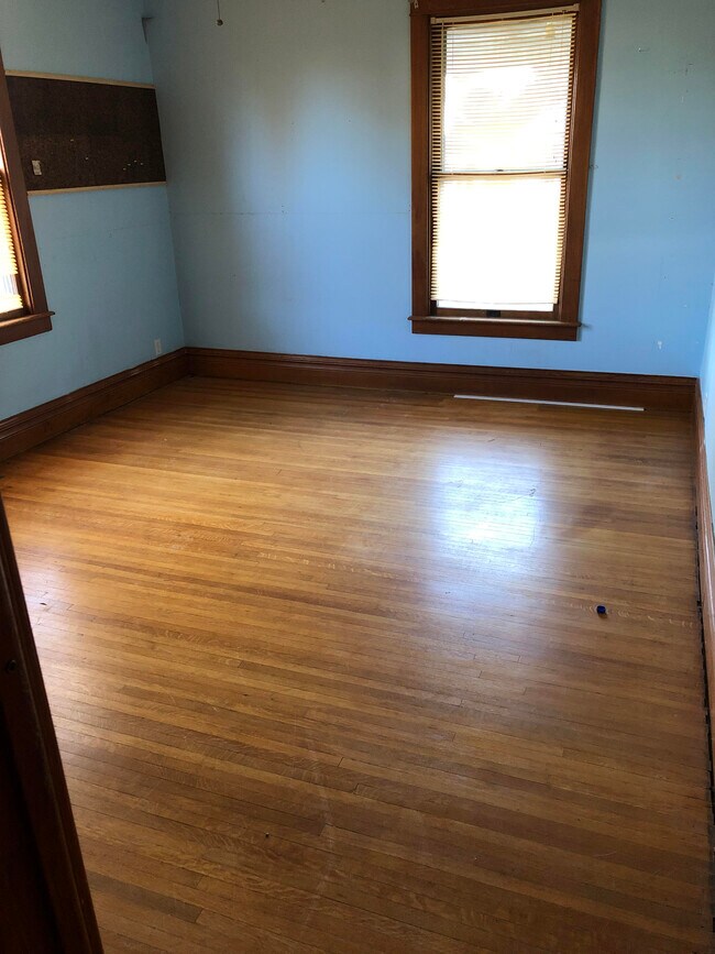 Building Photo - 311 W Jefferson St